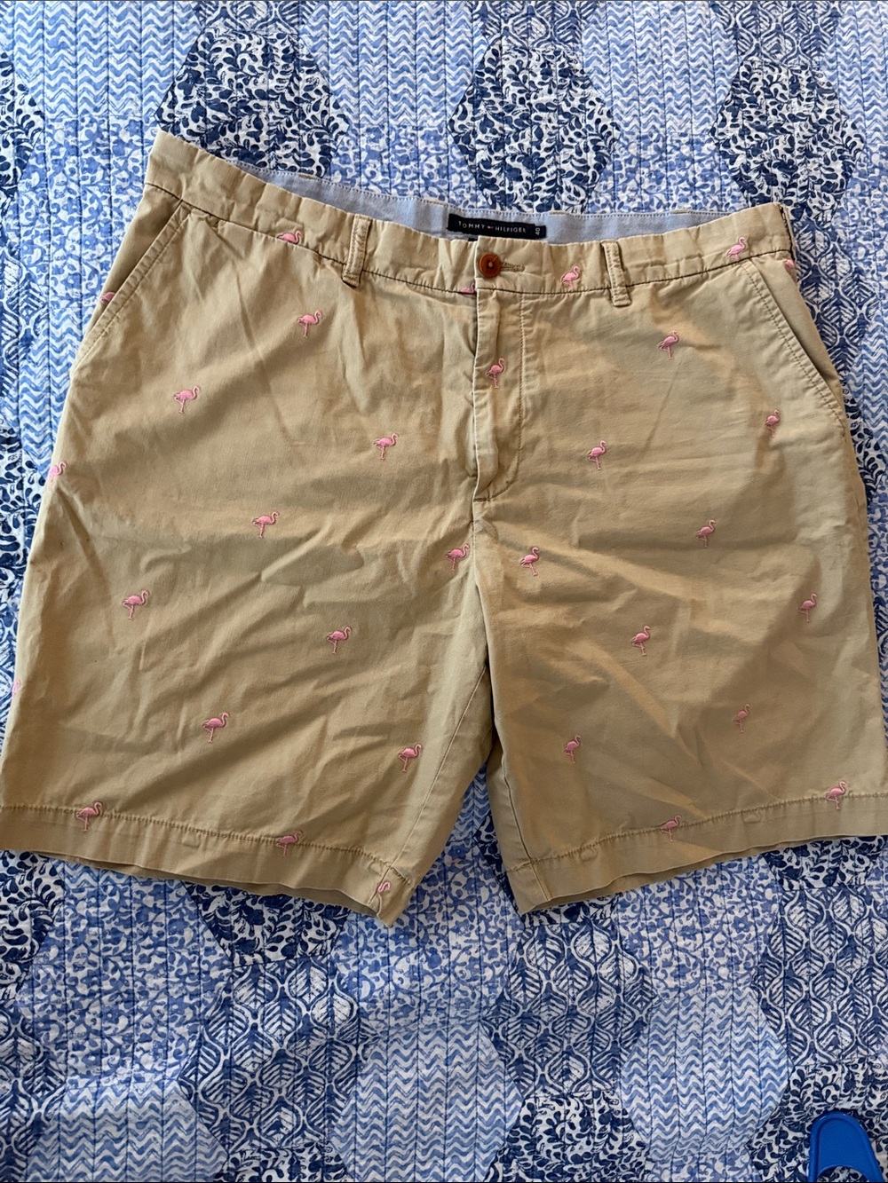 Tommy hilfiger Khaki Shorts with Pink Flamingo Embroidery men’s 40